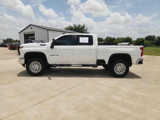 Used 2024 Chevrolet Silverado 2500 LT AWD/4WD image 4