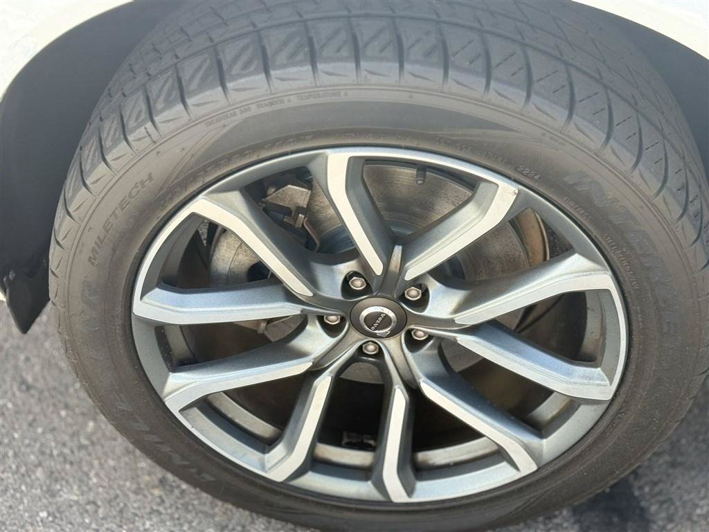 Used 2018 Volvo XC90 T6 Momentum w/ Convenience Package AWD/4WD image 13