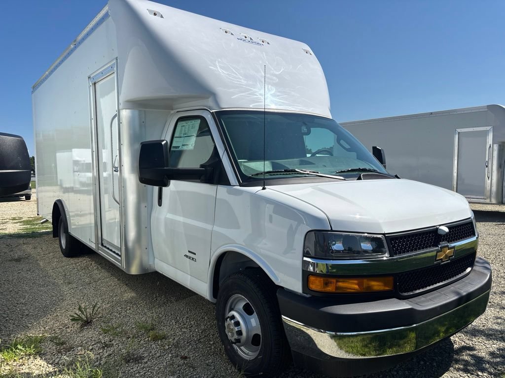 New 2026 Chevrolet Express 4500 w/ Power Convenience Package RWD image 2