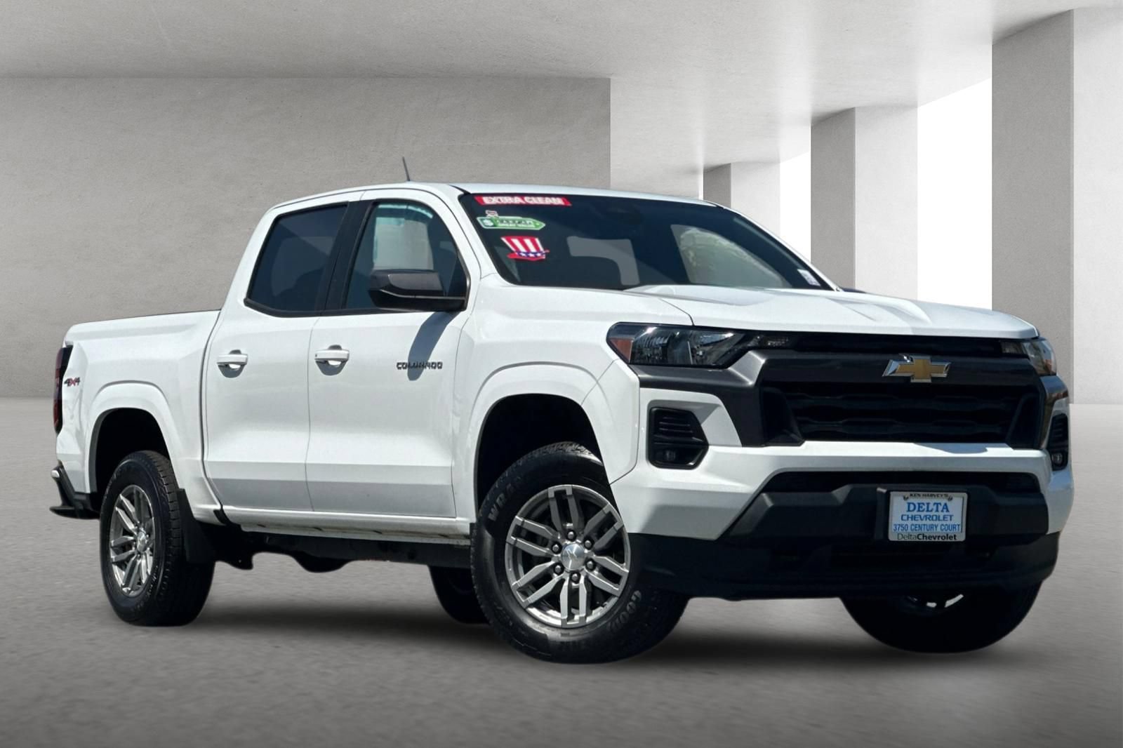 Used 2023 Chevrolet Colorado LT w/ LT Convenience Package II AWD/4WD image 1