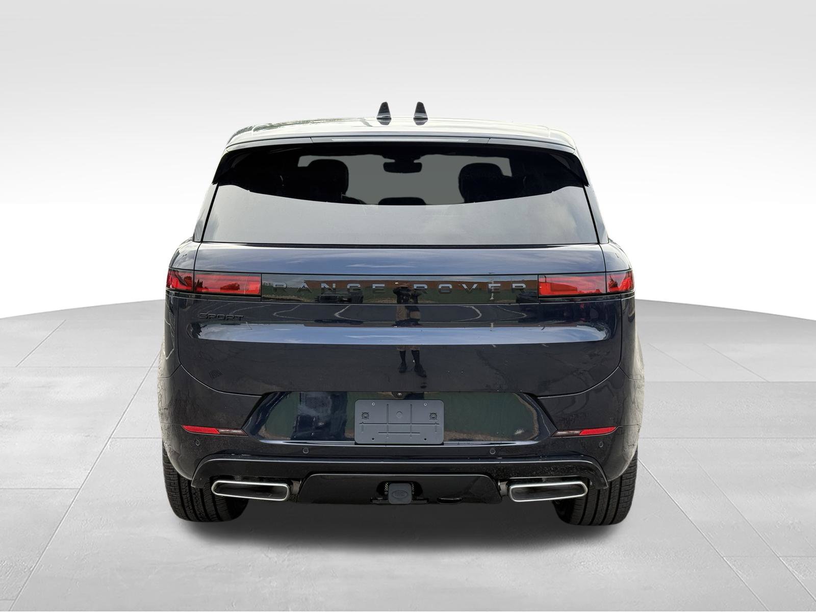 New 2026 Land Rover Range Rover Sport Dynamic SE AWD/4WD image 4