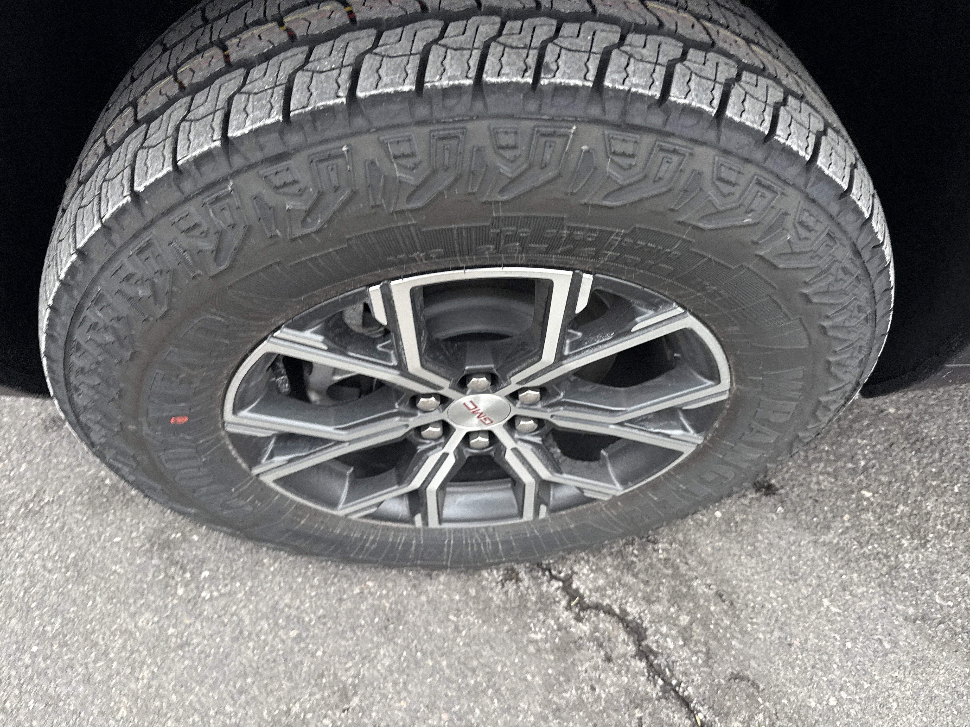 New 2026 GMC Acadia AT4 image 10