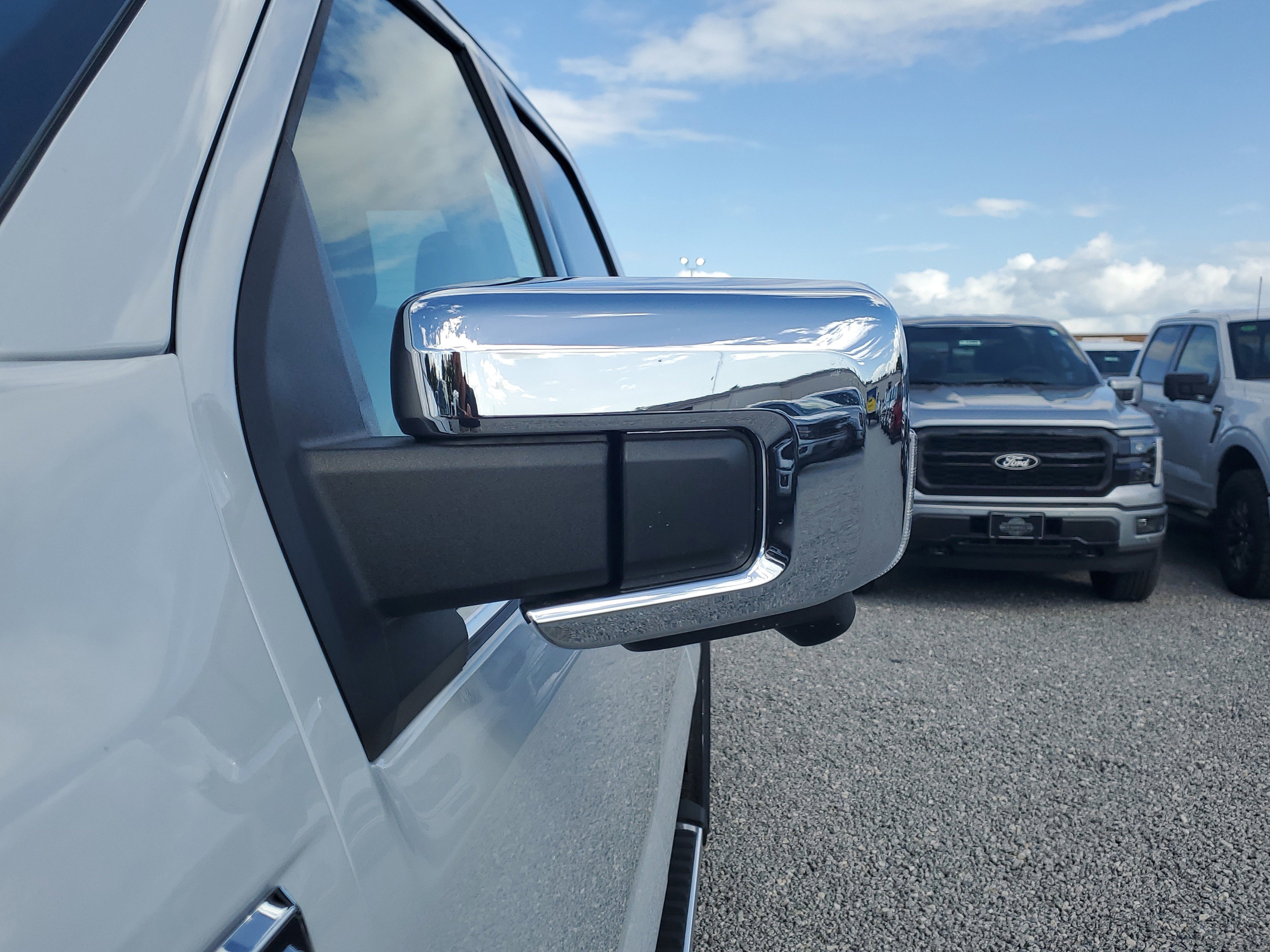 New 2025 Ford F150 Lariat w/ Equipment Group 501A Mid image 5