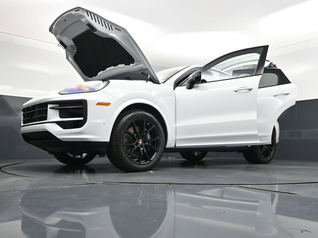 New 2026 Porsche Cayenne Coupe image 33