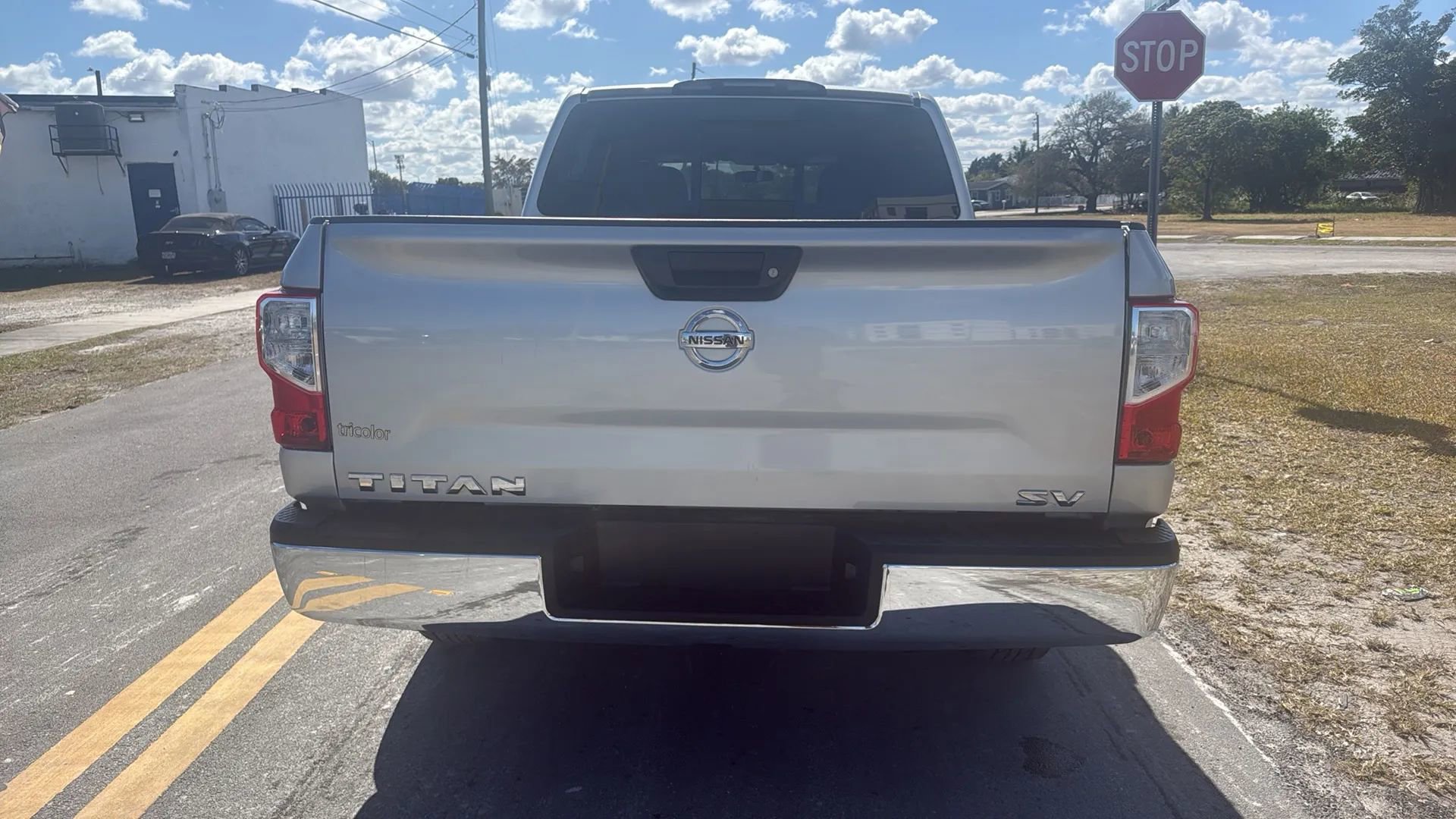 Used 2019 Nissan Titan SV RWD image 5