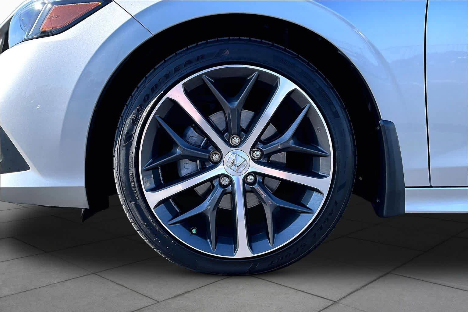 Used 2023 Honda Civic Touring image 10
