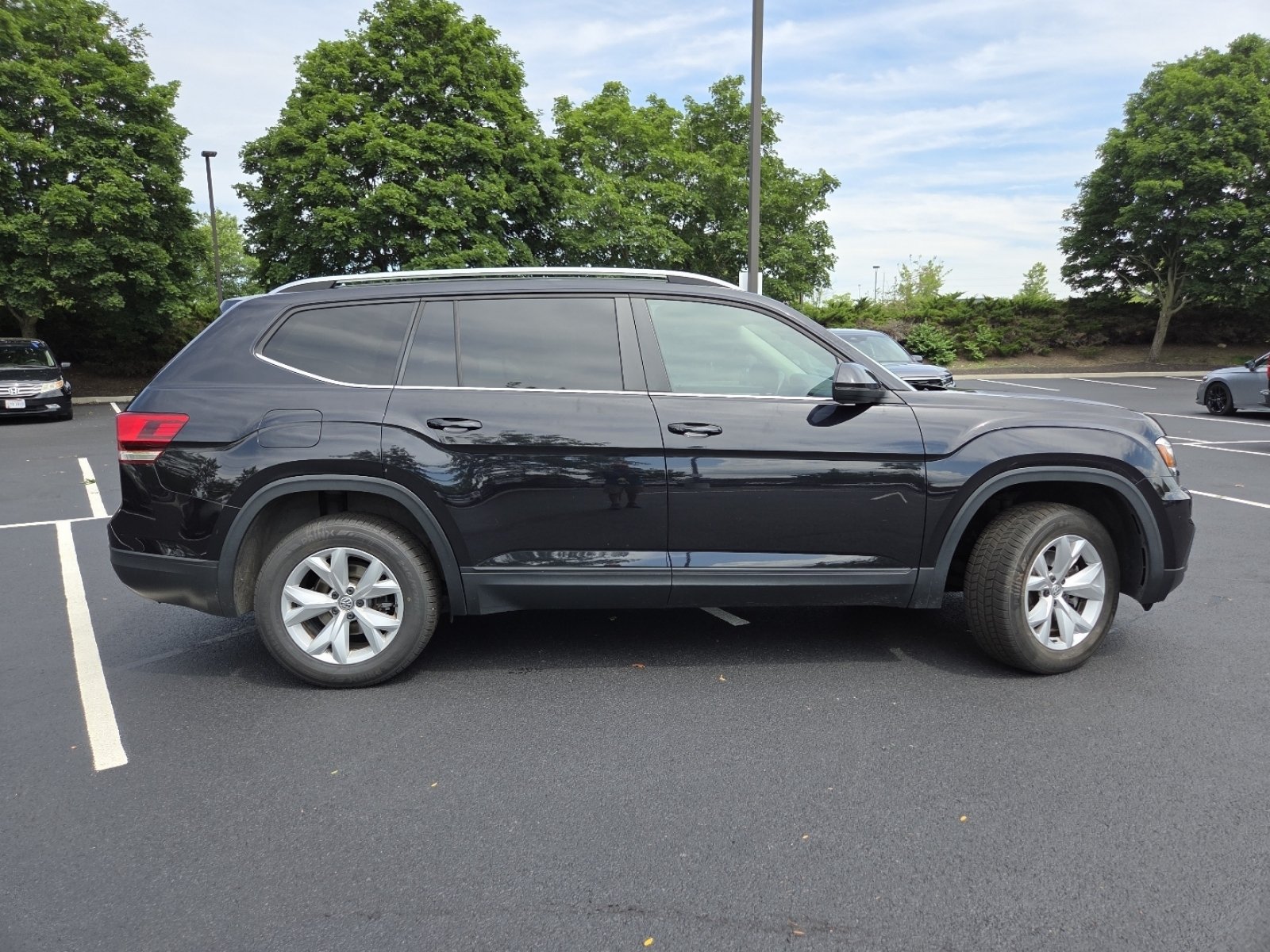 Used 2019 Volkswagen Atlas SE w/ Towing Package AWD/4WD image 22