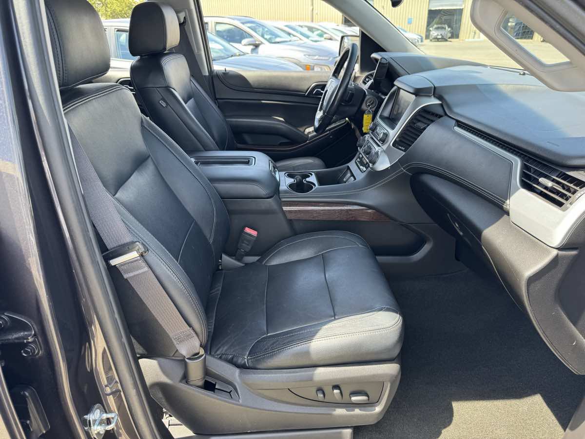Used 2017 GMC Yukon SLE w/ SLE Value Package AWD/4WD image 12