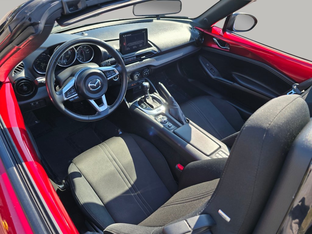 Used 2021 MAZDA MX-5 Miata Club RWD image 39