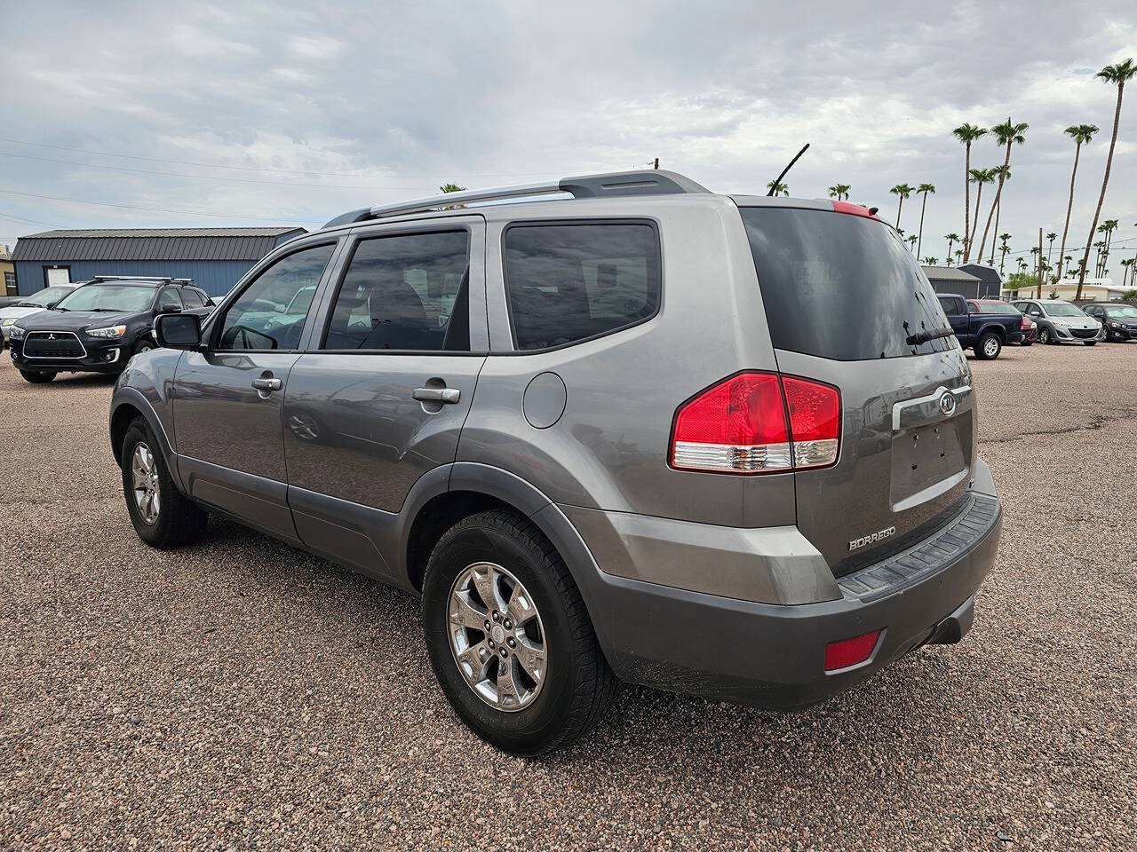 Used 2009 Kia Borrego EX w/ Leather Pkg RWD image 4