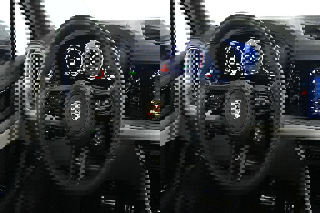 Certified 2025 Porsche Cayenne S image 12