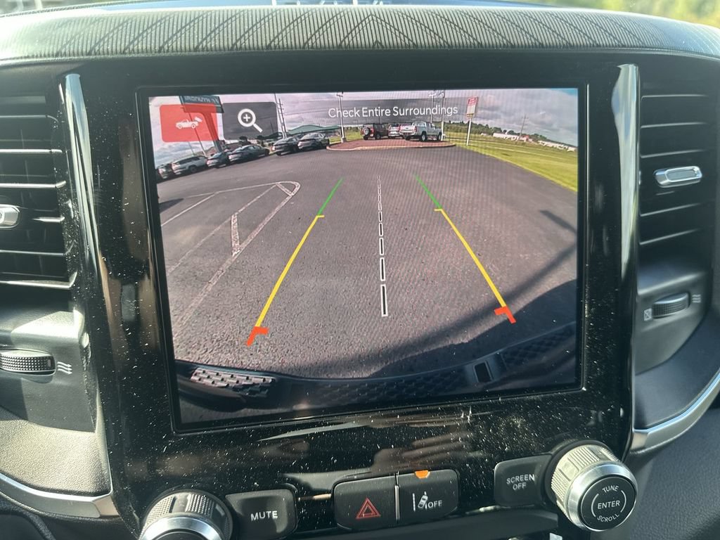 New 2026 RAM 1500 Express AWD/4WD image 24