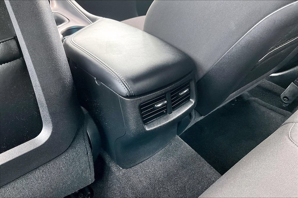 Used 2023 Dodge Challenger R/T RWD image 10