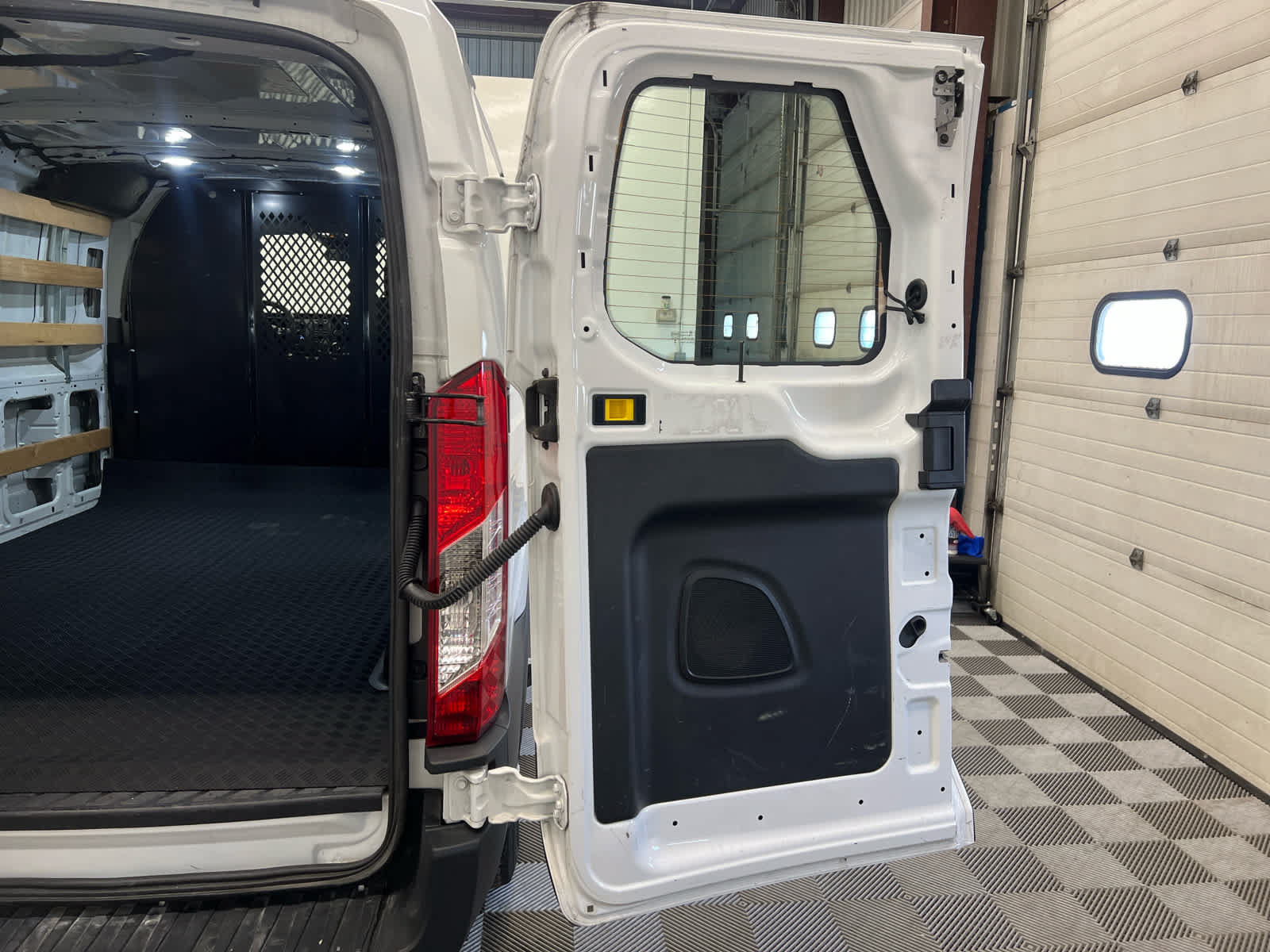 Used 2022 Ford Transit 250 Low Roof w/ Exterior Upgrade Package RWD image 29