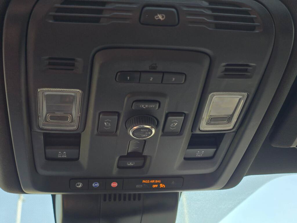 Used 2024 GMC Yukon Denali w/ Denali Reserve Package AWD/4WD image 52