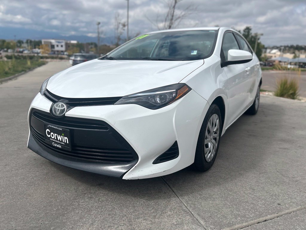 Used 2017 Toyota Corolla LE w/ Carpet Mat Package (TMS) FWD image 3