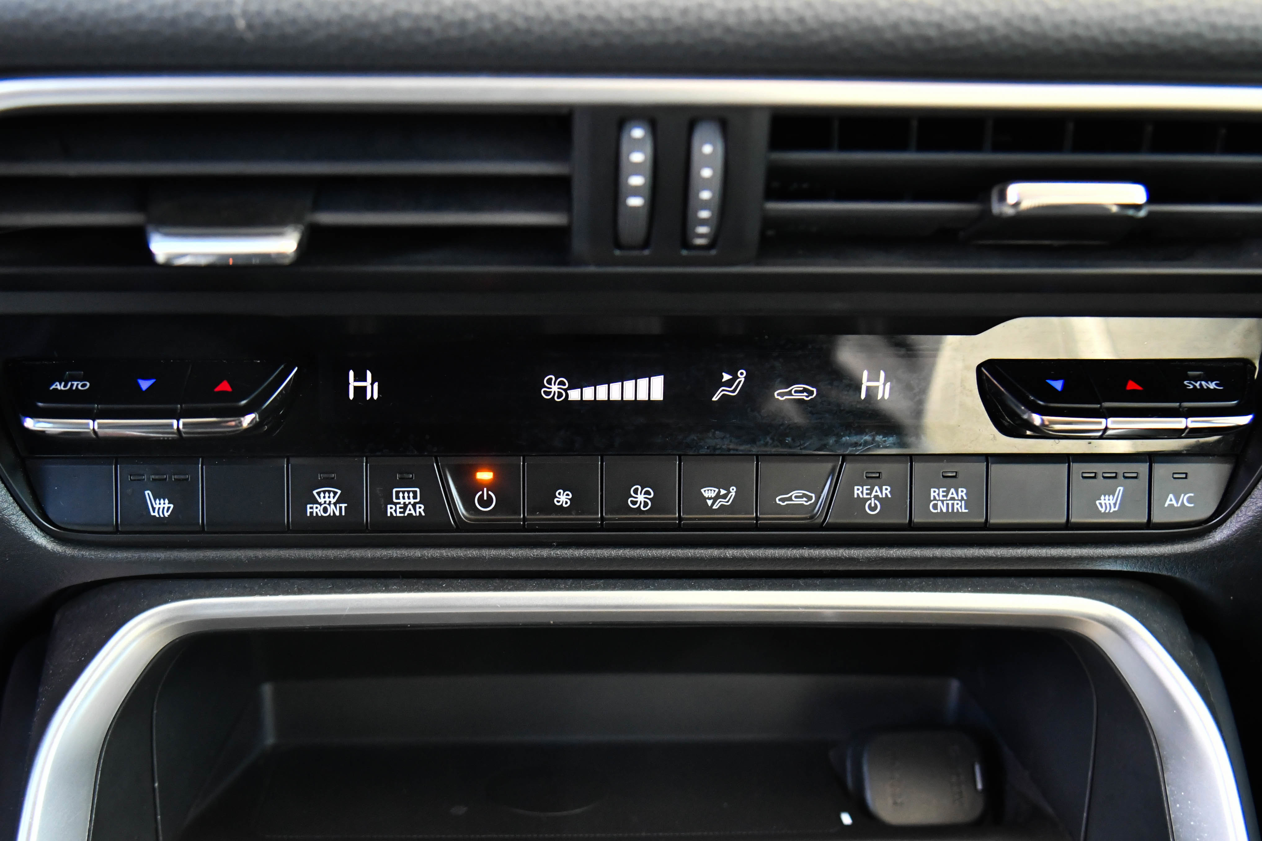 Used 2024 MAZDA CX-90 3.3 Turbo w/ Preferred Plus image 22