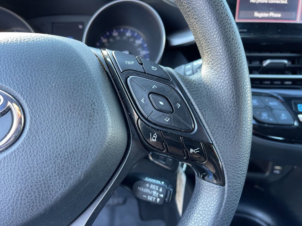 Used 2021 Toyota C-HR LE image 17