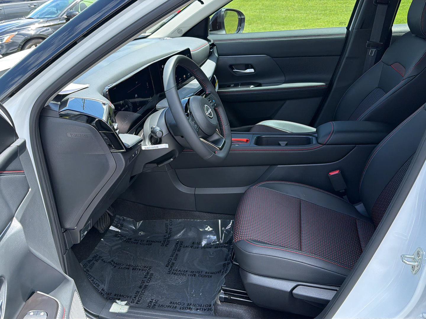New 2026 Nissan Kicks SR FWD image 10