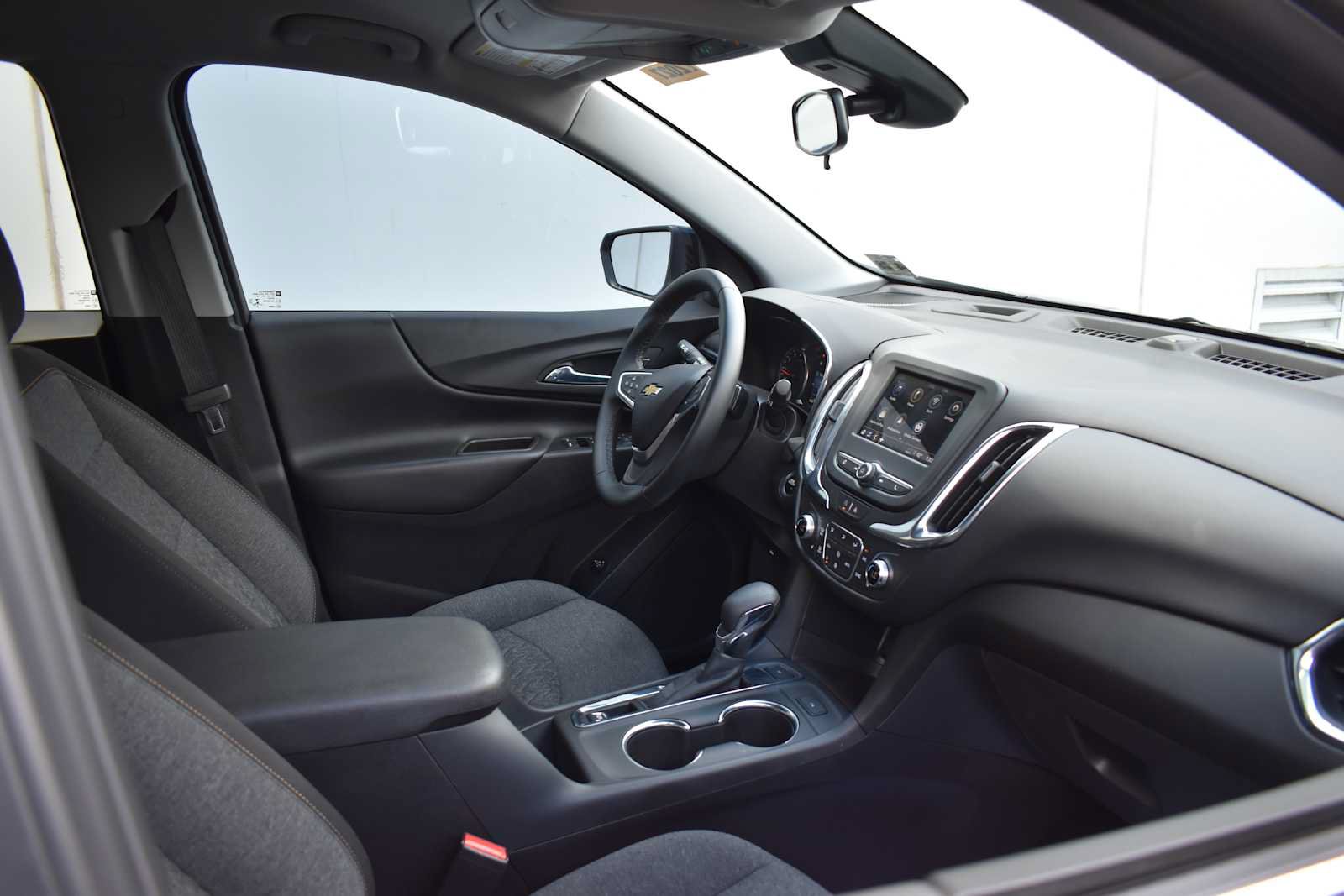 Used 2023 Chevrolet Equinox LT AWD/4WD image 13