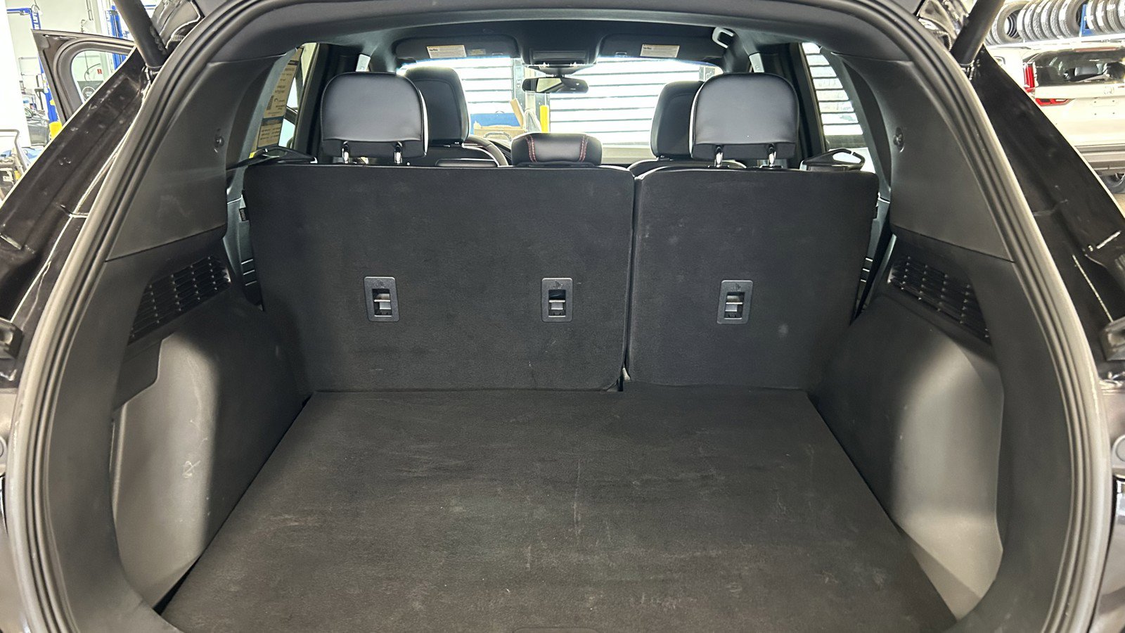 Used 2025 Ford Escape ST-Line Select w/ Tech Pack #2 AWD/4WD image 15