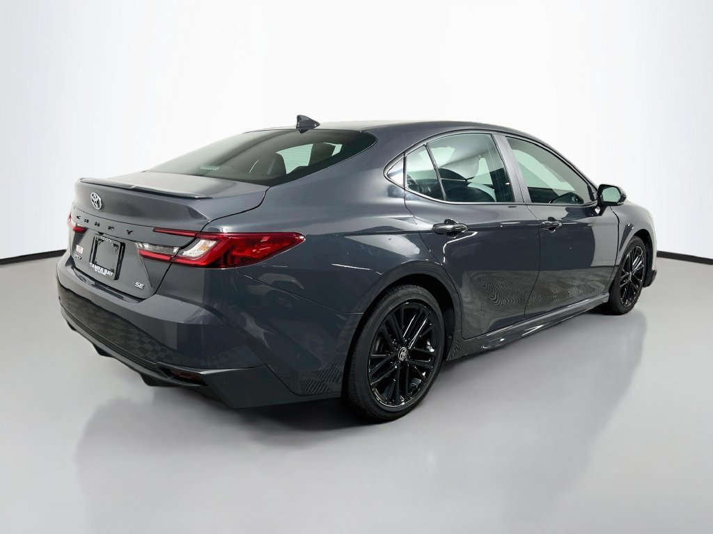 Used 2025 Toyota Camry SE FWD image 3