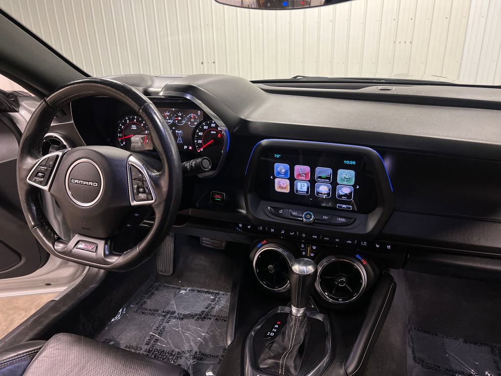 Used 2016 Chevrolet Camaro SS RWD image 16