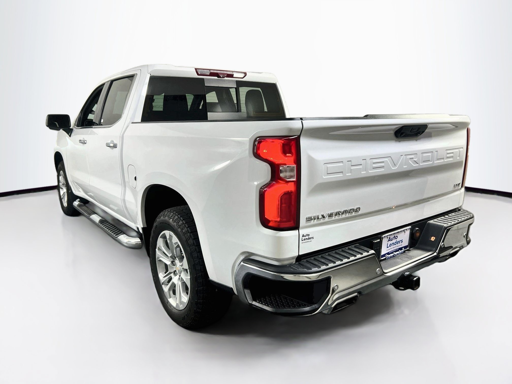 Used 2024 Chevrolet Silverado 1500 LTZ AWD/4WD image 7