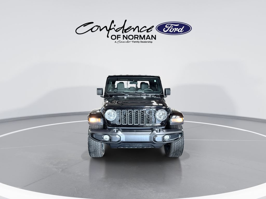 Used 2025 Jeep Gladiator Sport AWD/4WD image 2