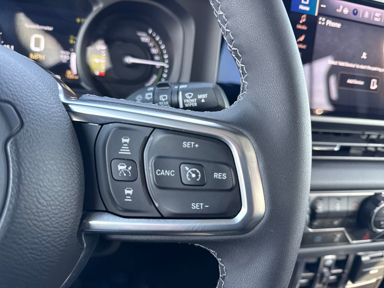 Used 2025 Jeep Wrangler Unlimited Sahara image 27