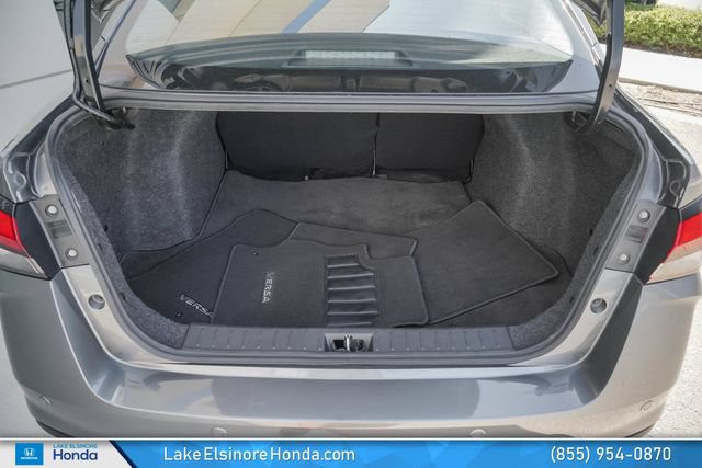 Used 2024 Nissan Versa SR FWD image 30