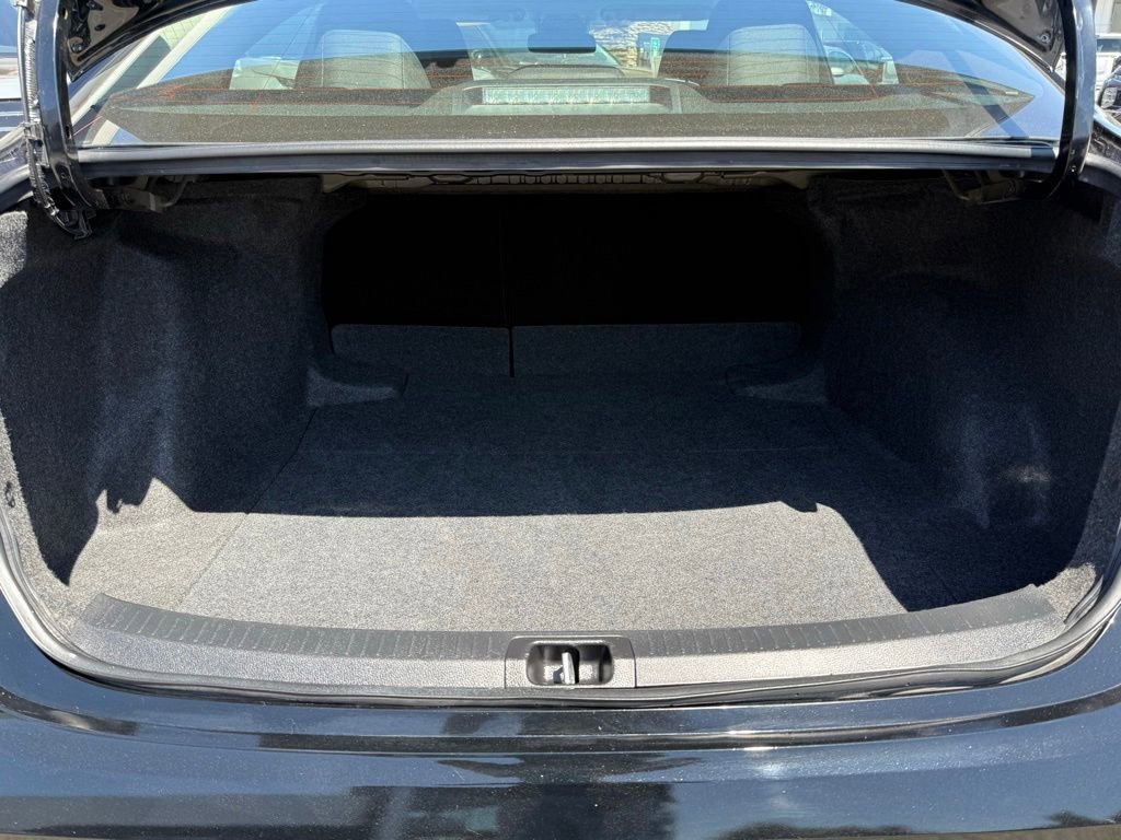 Used 2025 Toyota Corolla LE FWD image 10