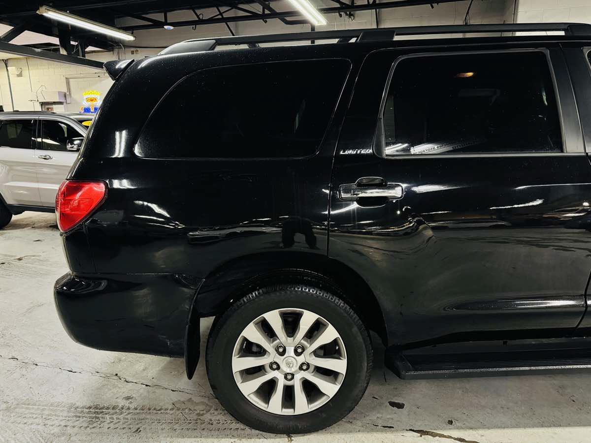 Used 2015 Toyota Sequoia Limited AWD/4WD image 3