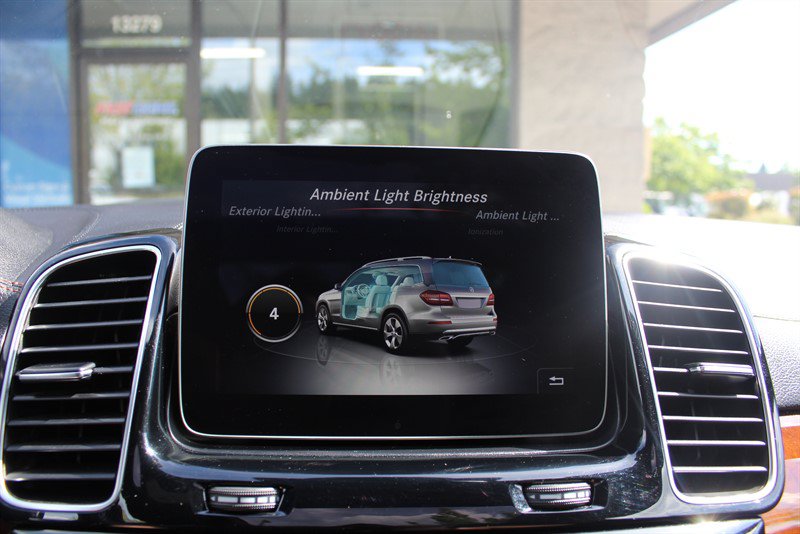 Used 2018 Mercedes-Benz GLS 550 4MATIC image 12