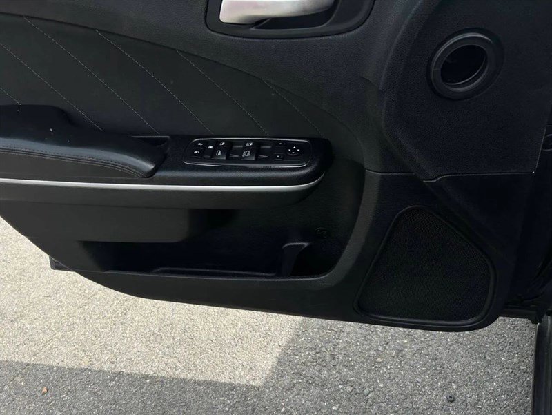 Used 2020 Dodge Charger SXT image 16