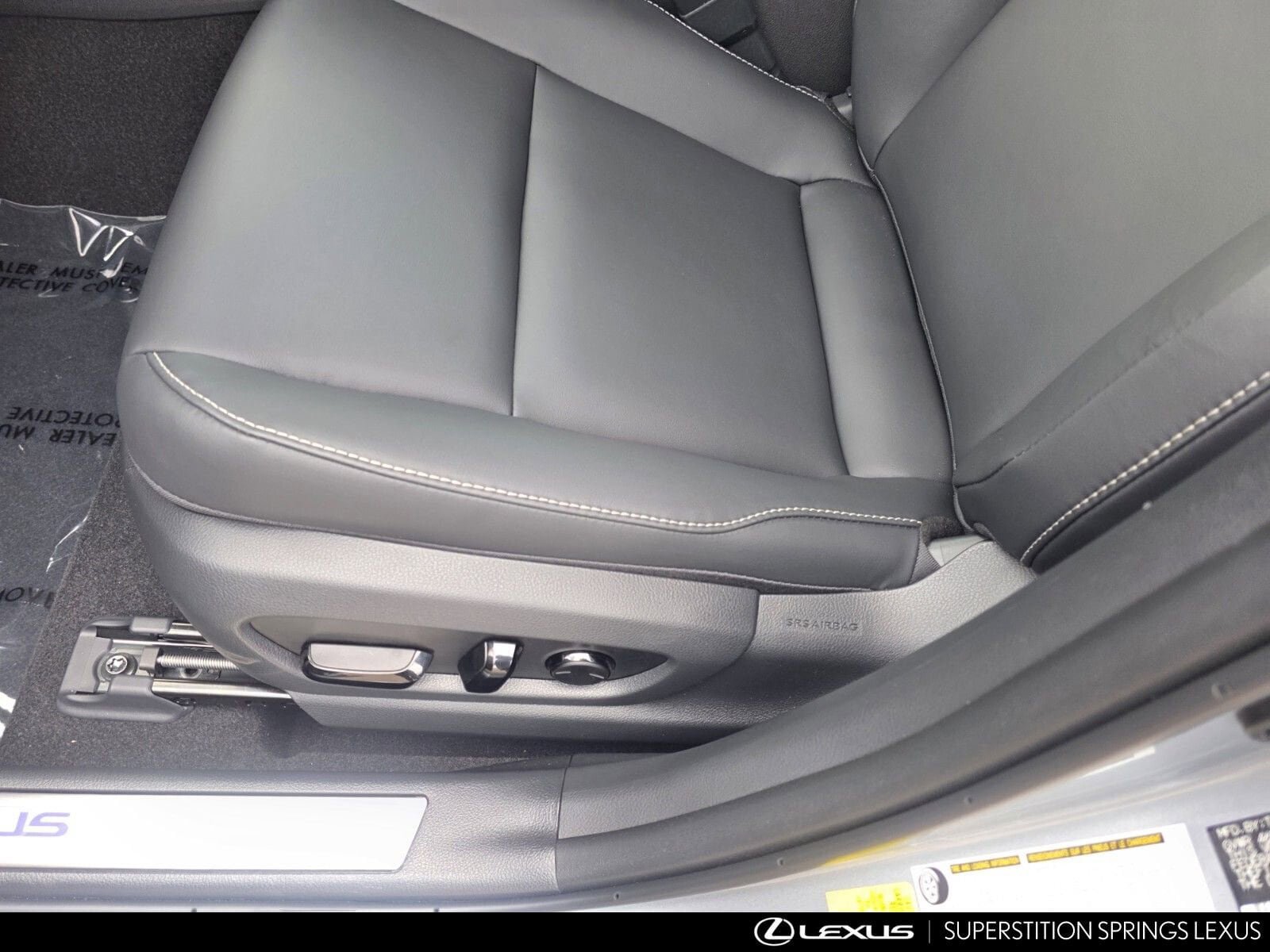 New 2026 Lexus UX 300h FWD image 15