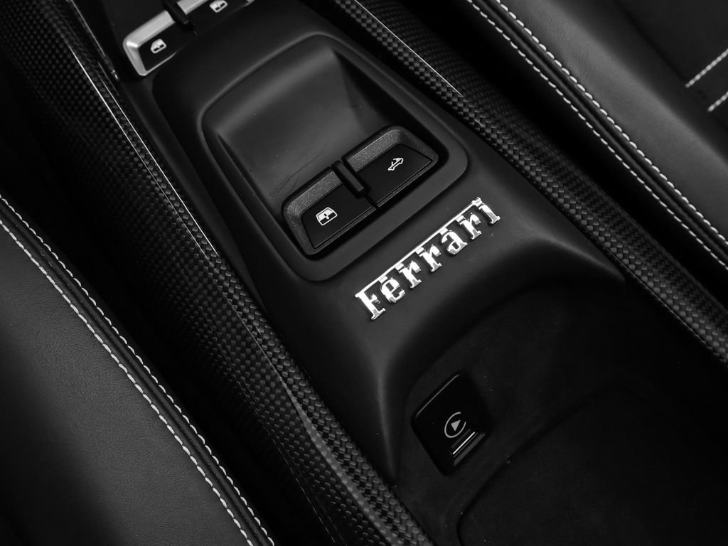 Certified 2021 Ferrari F8 Tributo RWD image 58