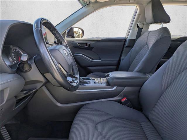 Certified 2021 Toyota Highlander LE image 15