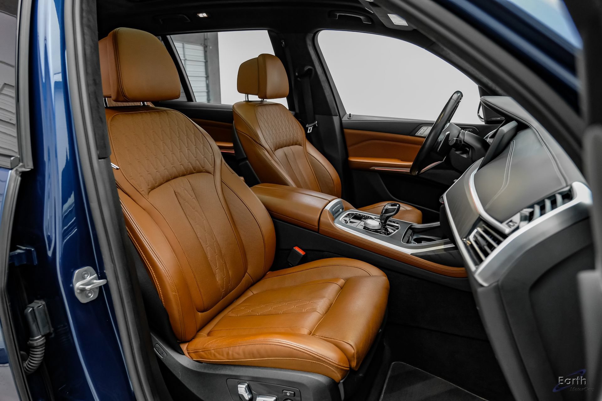 Used 2022 BMW X7 M50i w/ Dynamic Handling Package AWD/4WD image 45