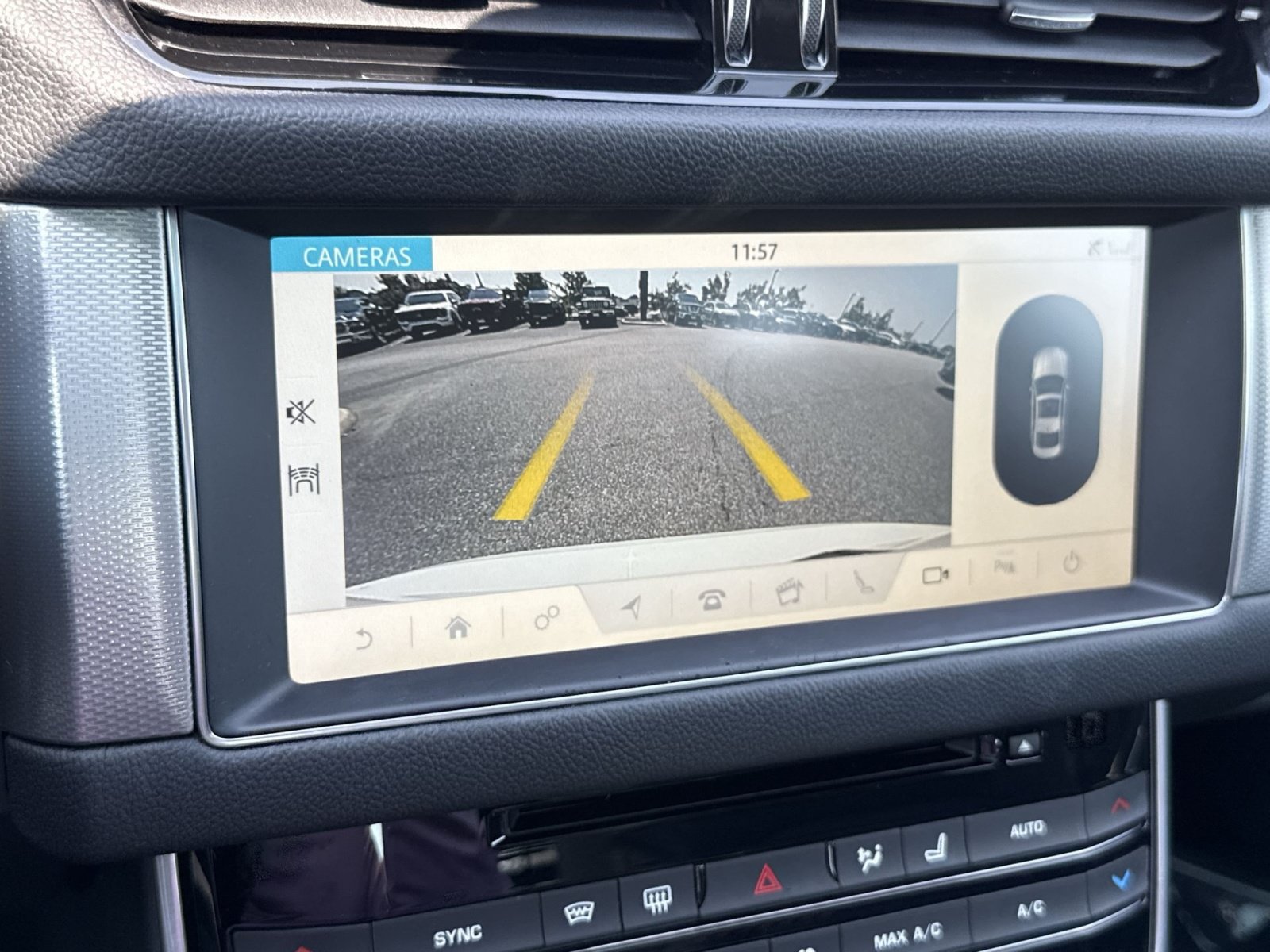 Used 2018 Jaguar XF Prestige AWD/4WD image 19