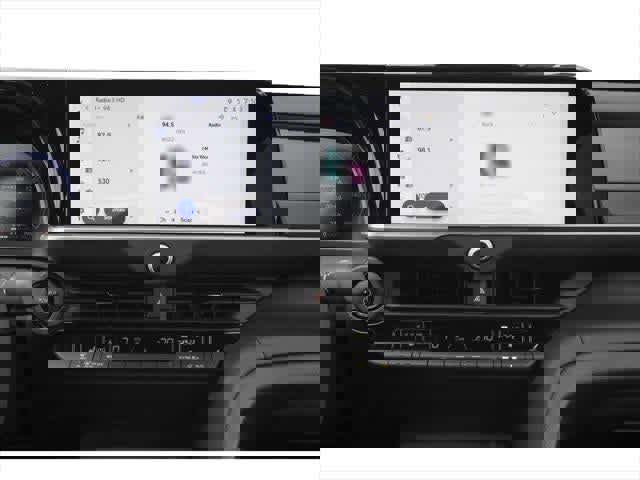 Used 2023 Toyota Crown XLE image 7