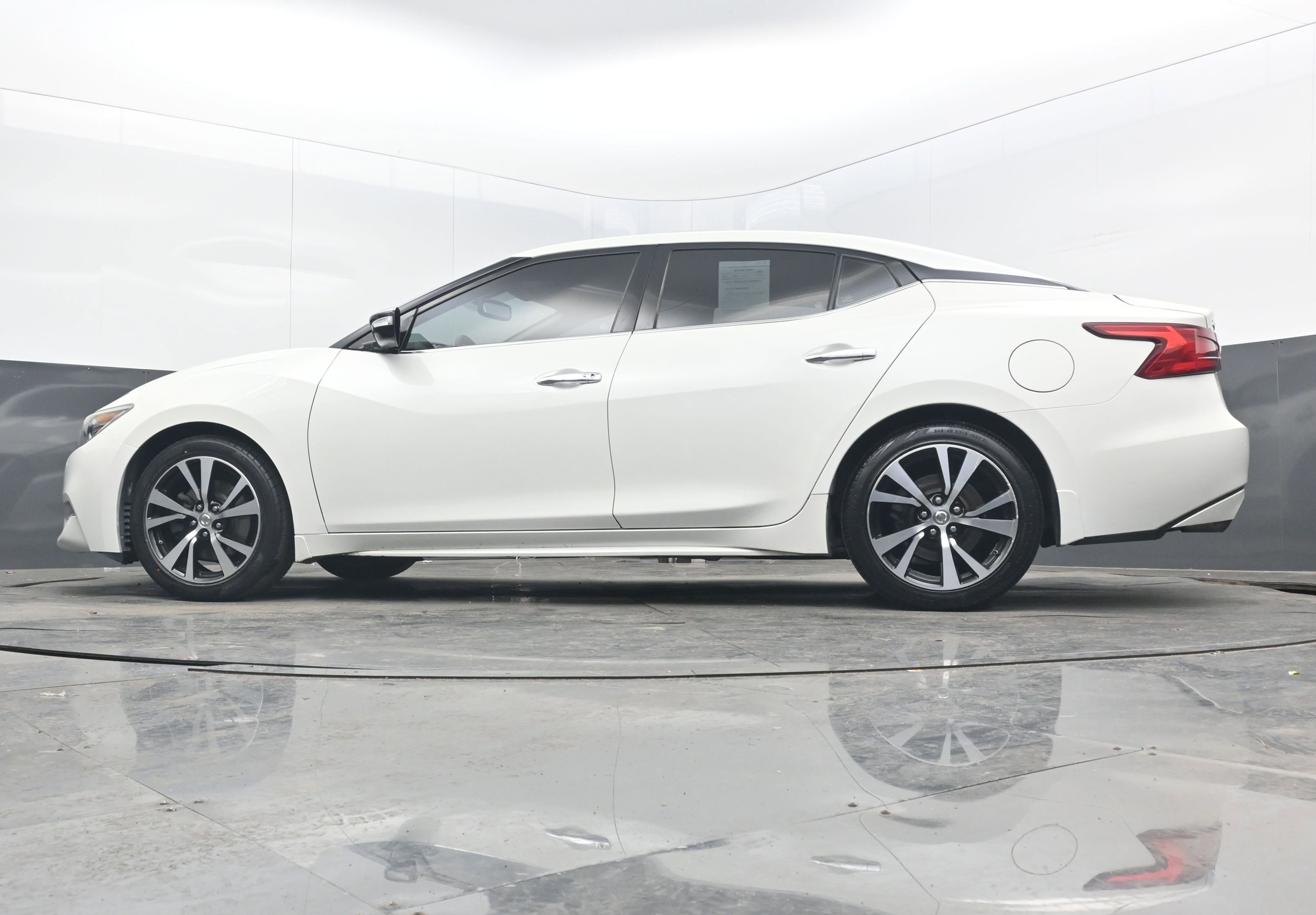 Used 2018 Nissan Maxima 3.5 SV image 22
