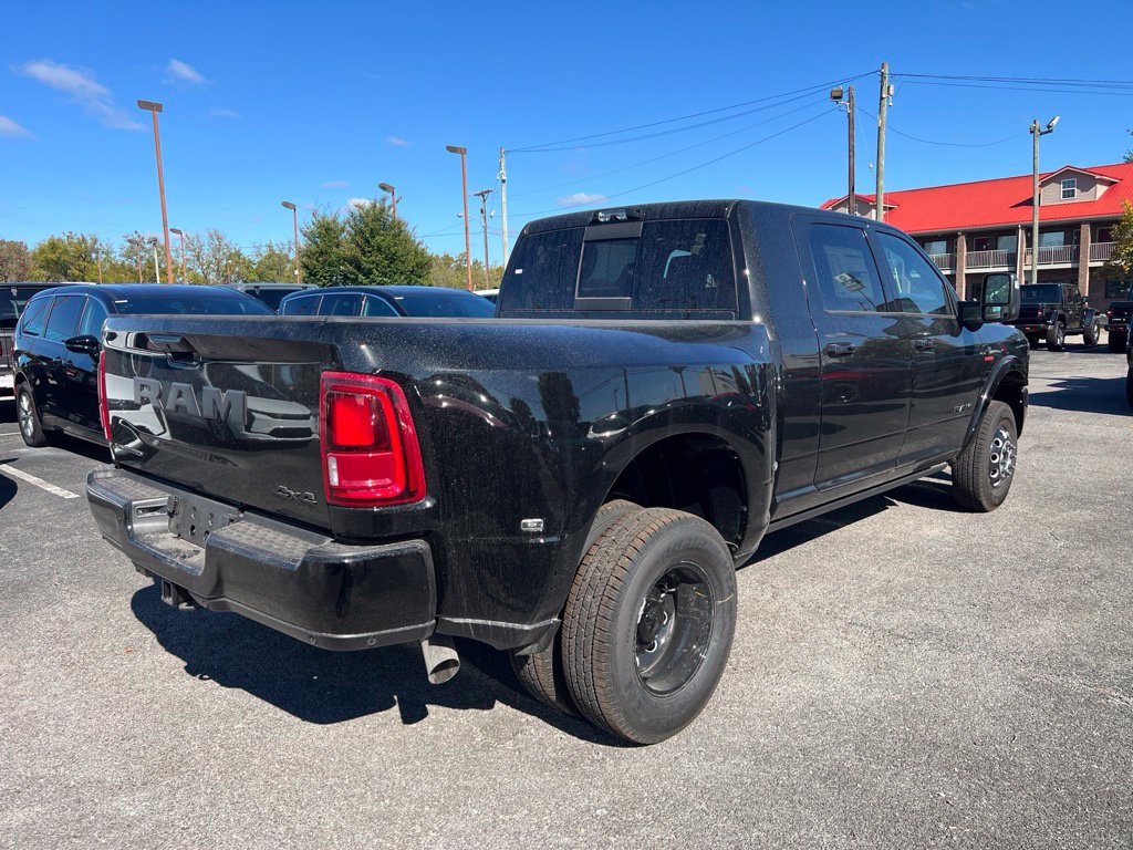 New 2027 RAM 3500 Limited AWD/4WD image 3