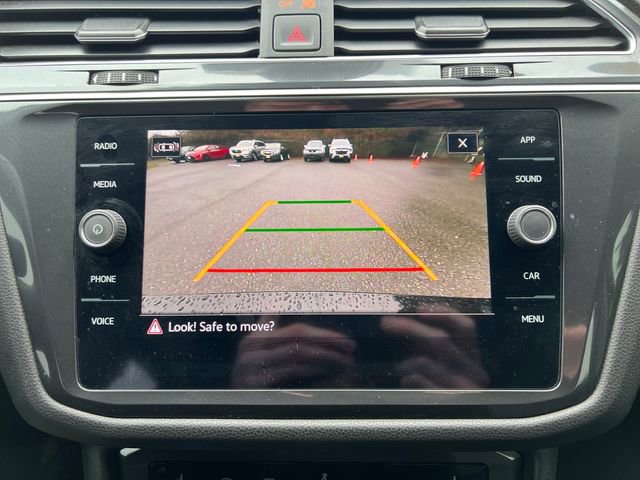 Used 2022 Volkswagen Tiguan SE image 27