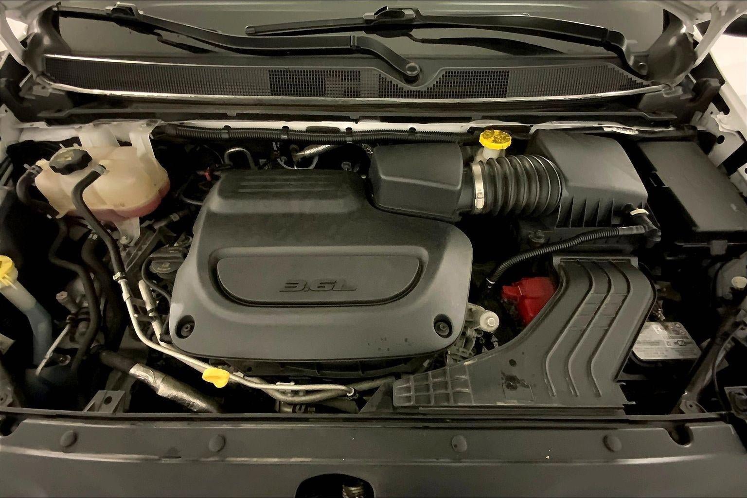 Used 2023 Chrysler Pacifica Touring-L FWD image 10