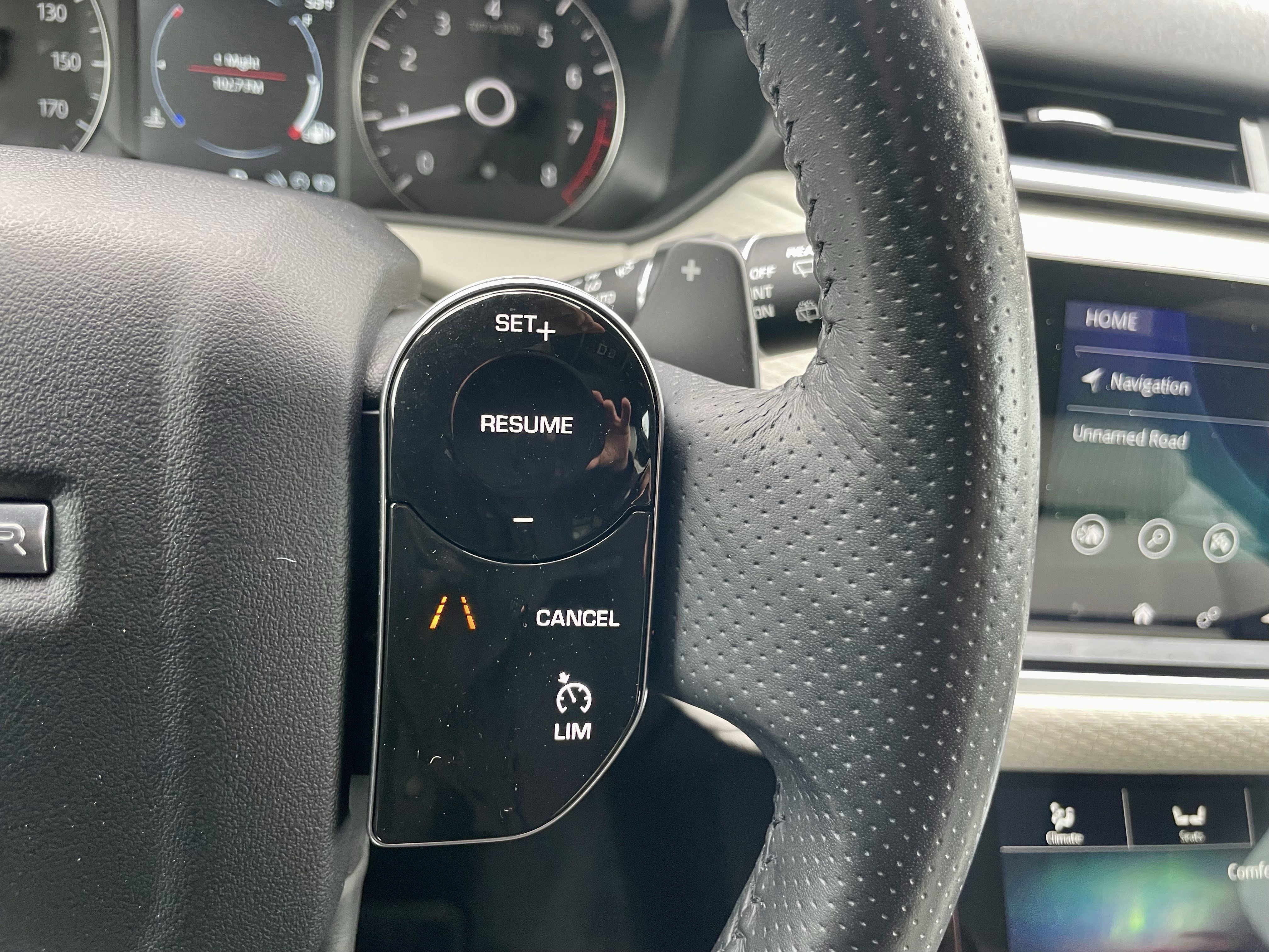 Used 2020 Land Rover Range Rover Velar S AWD/4WD image 22