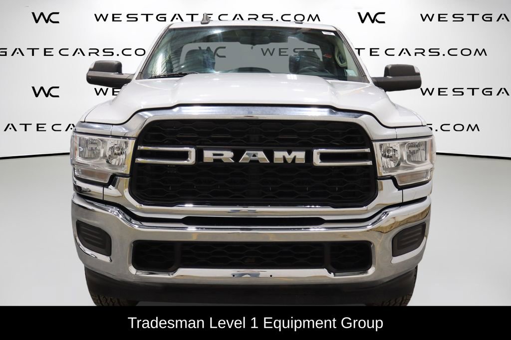 Used 2020 RAM 2500 Tradesman w/ Chrome Appearance Group AWD/4WD image 4