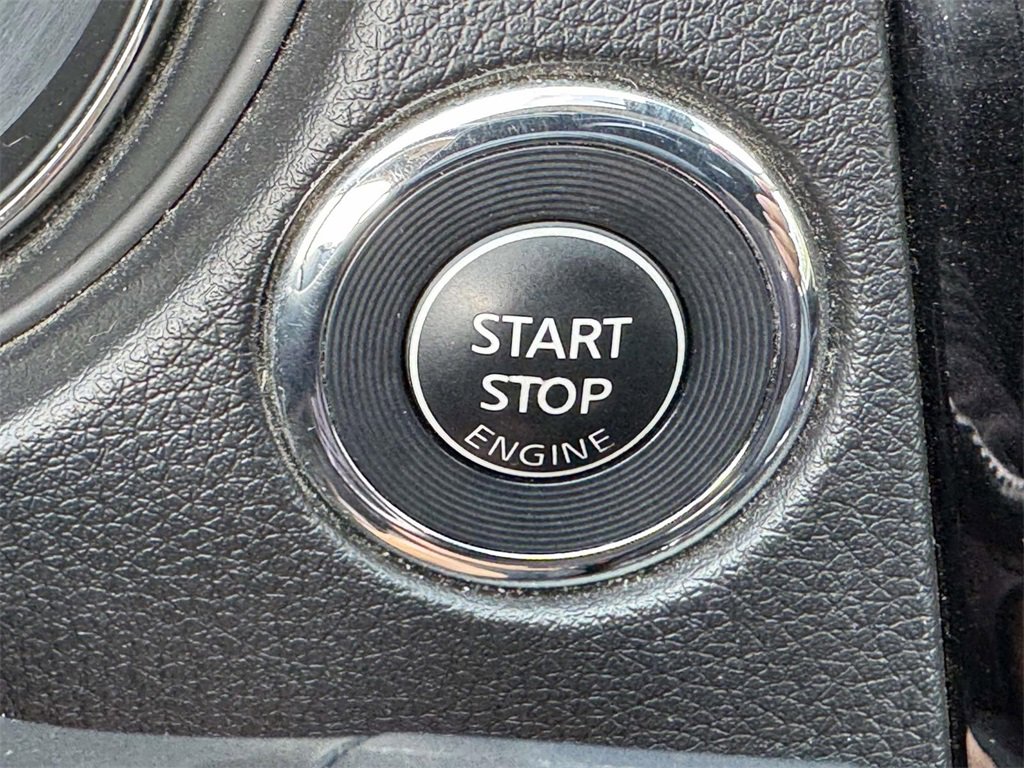 Used 2019 Nissan Rogue Sport SL image 9