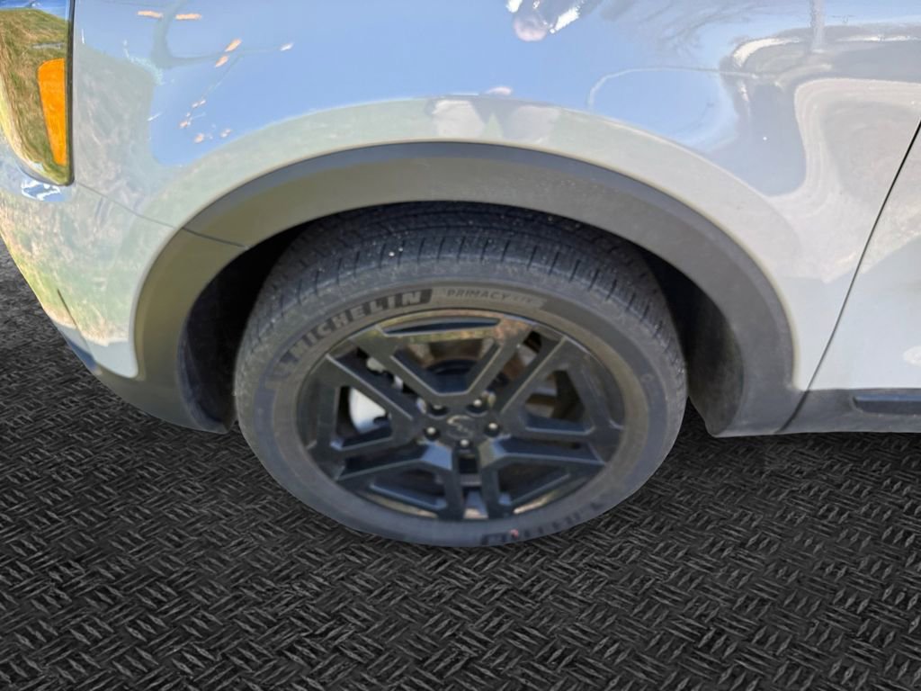 Used 2025 Kia Telluride SX X-Line image 11