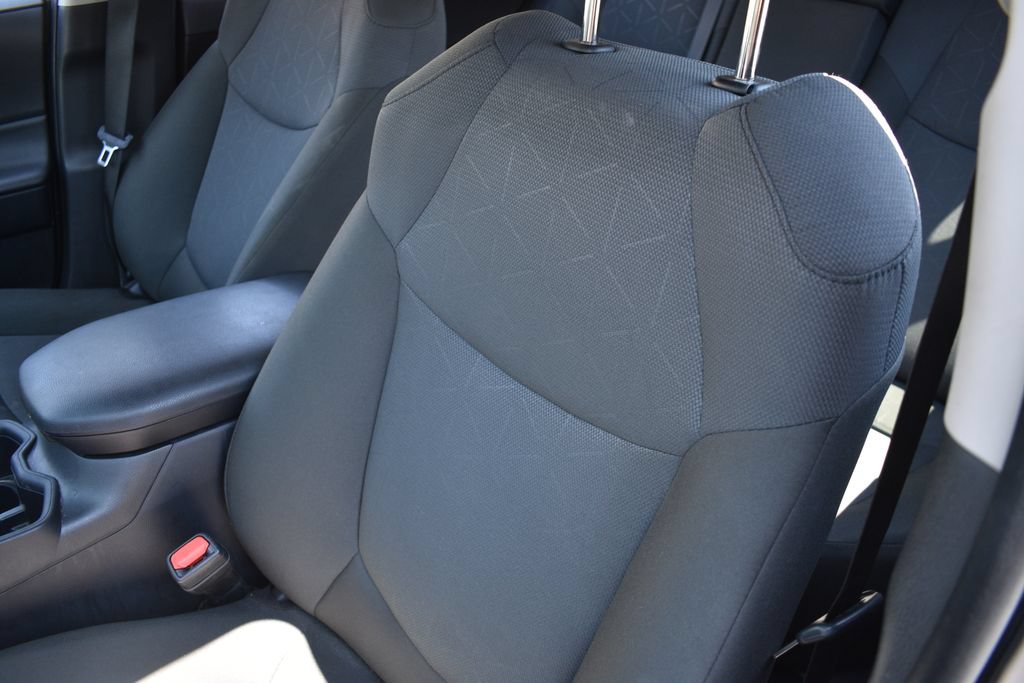 Used 2025 Toyota RAV4 XLE FWD image 9